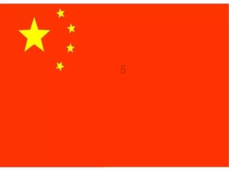 游击队员李桂贞躲在厨房过夜,突然被狗叫声惊醒,她赶紧掏灰抹脸