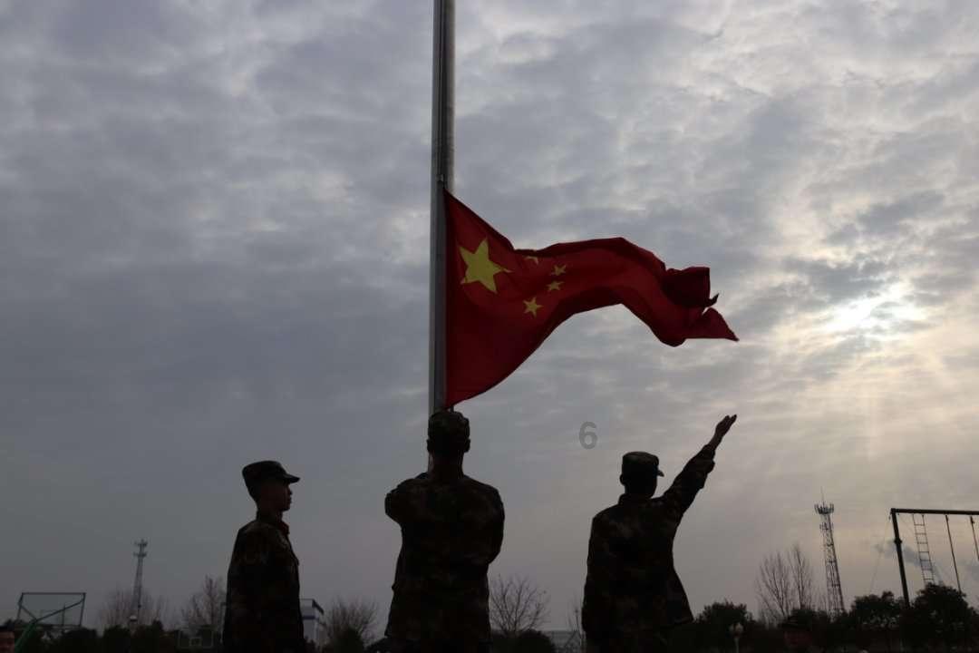 不用父母的钱能结婚吗游戏画面