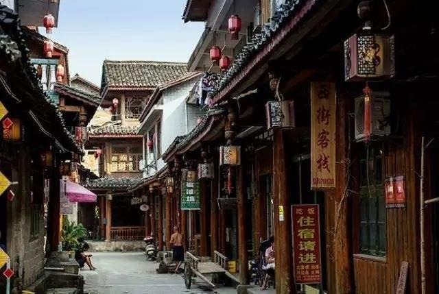 上天从来没有眷顾过我是什么歌？